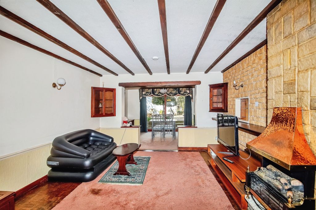 Property photo 3 of 17