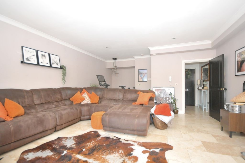 Property photo 1 of 14 Photo
