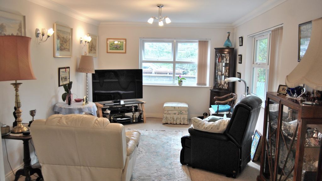 Property photo 3 of 13