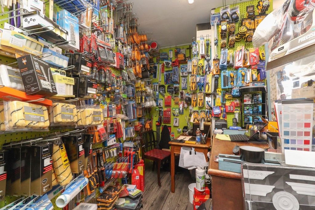 Property photo 2 of 8 Picture 2