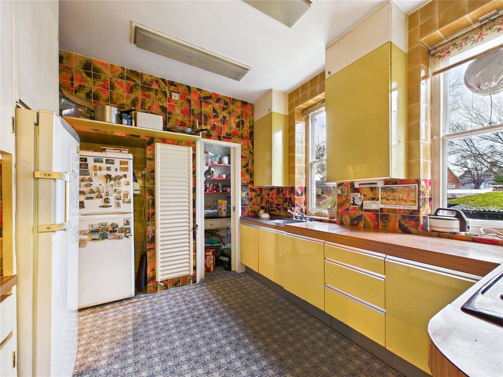 Additional image 20 of 3 bed flat for saleHamilton Gardens, Felixstowe, Suffolk IP11