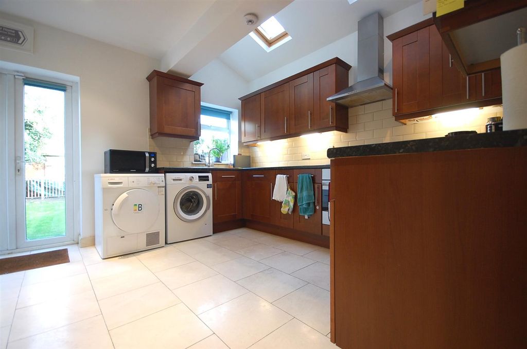 Property photo 3 of 15 Kitchen.Jpg