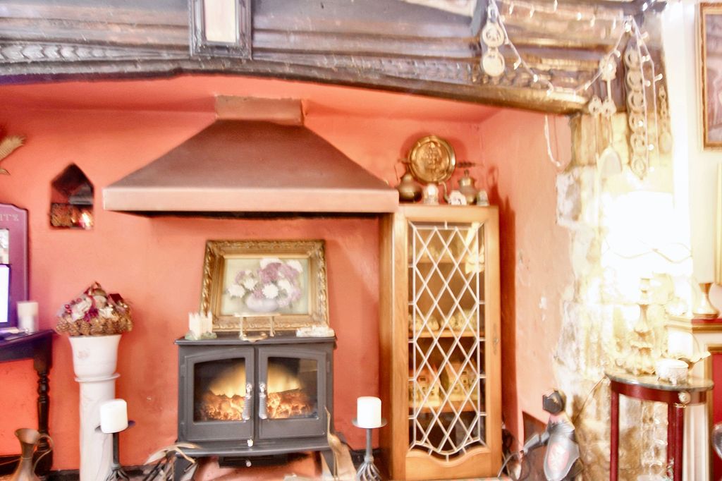 Property photo 3 of 17