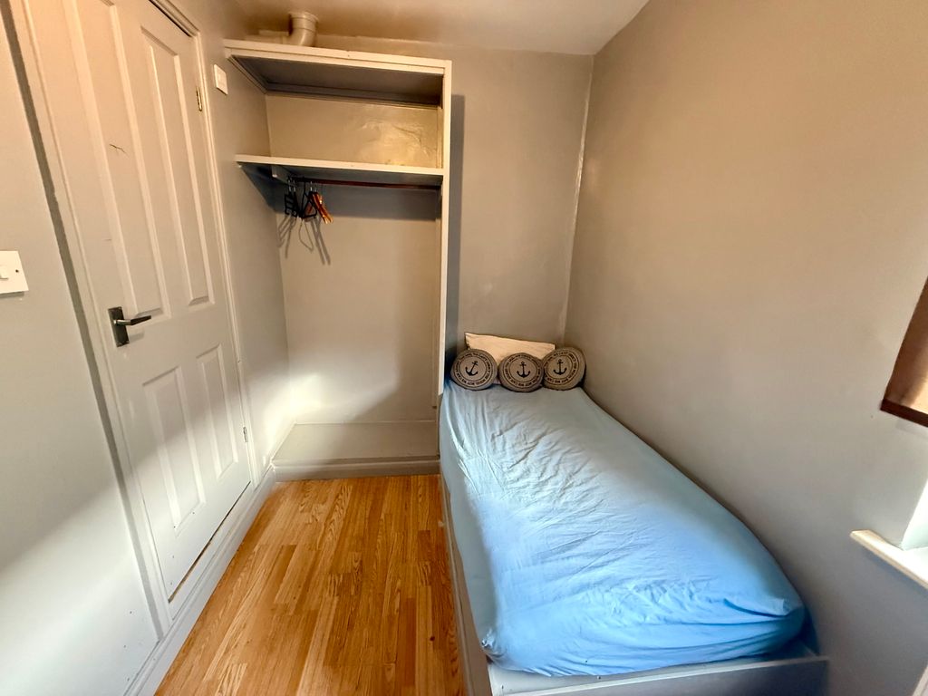 Property photo 2 of 4