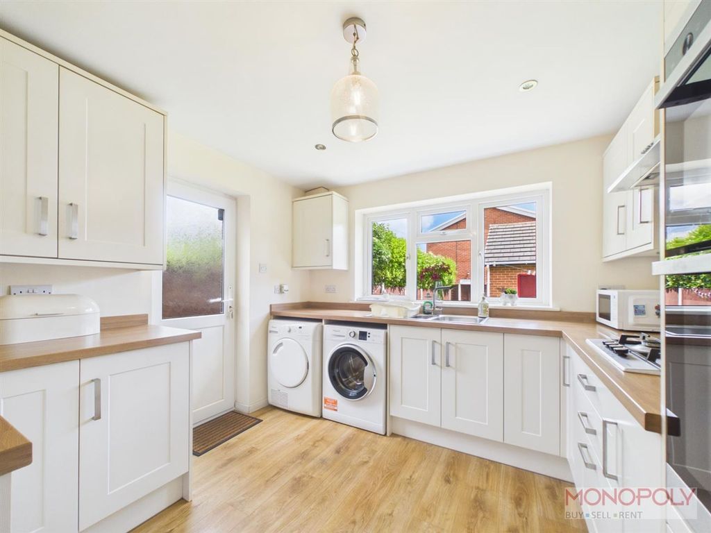 Property photo 3 of 28 Cam03815G0-Pr0458-Still007.Jpg