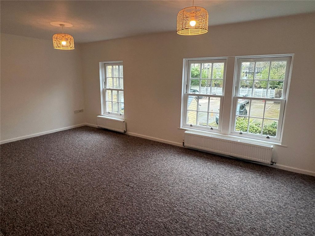 Property photo 2 of 7 Large Living Room