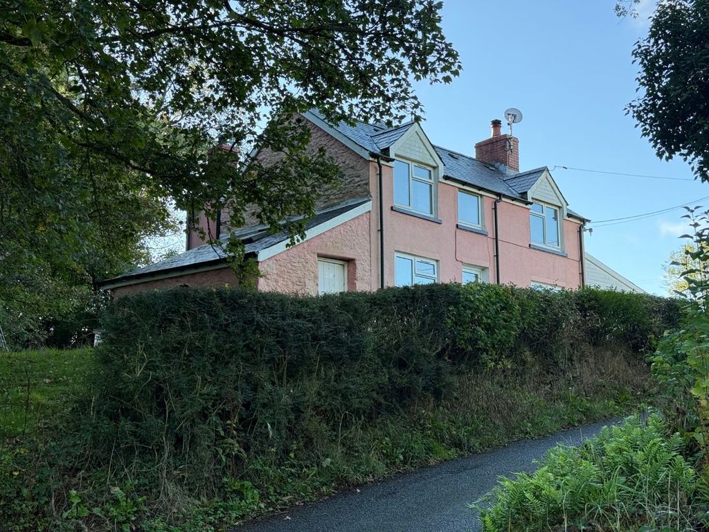 Property photo 1 of 33