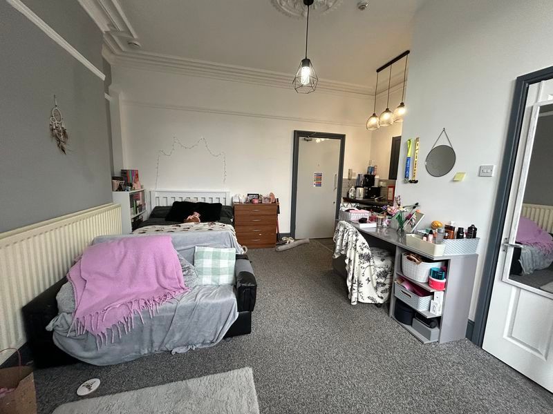 Property photo 2 of 7 Photo 8