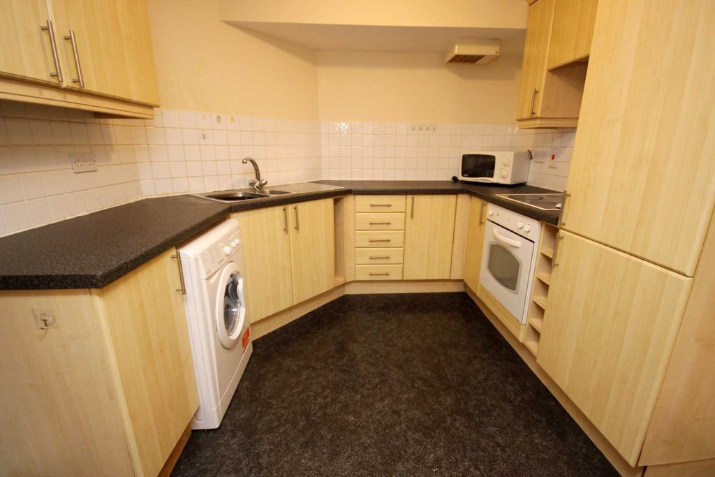 Property photo 2 of 5