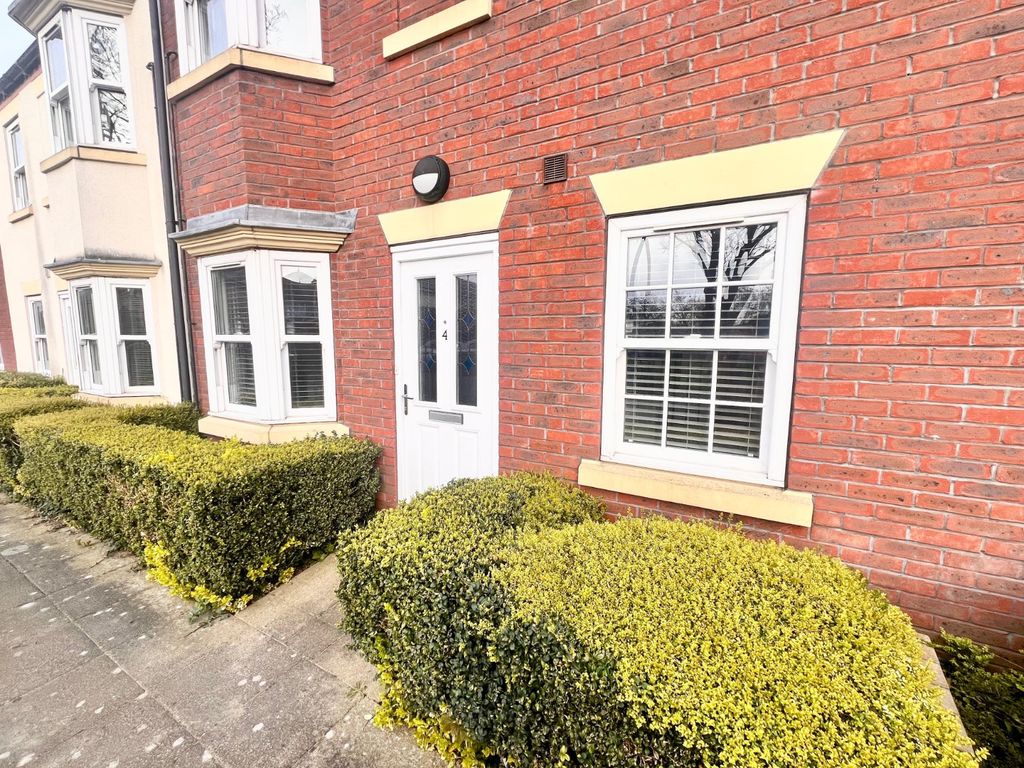 Property photo 1 of 6 External