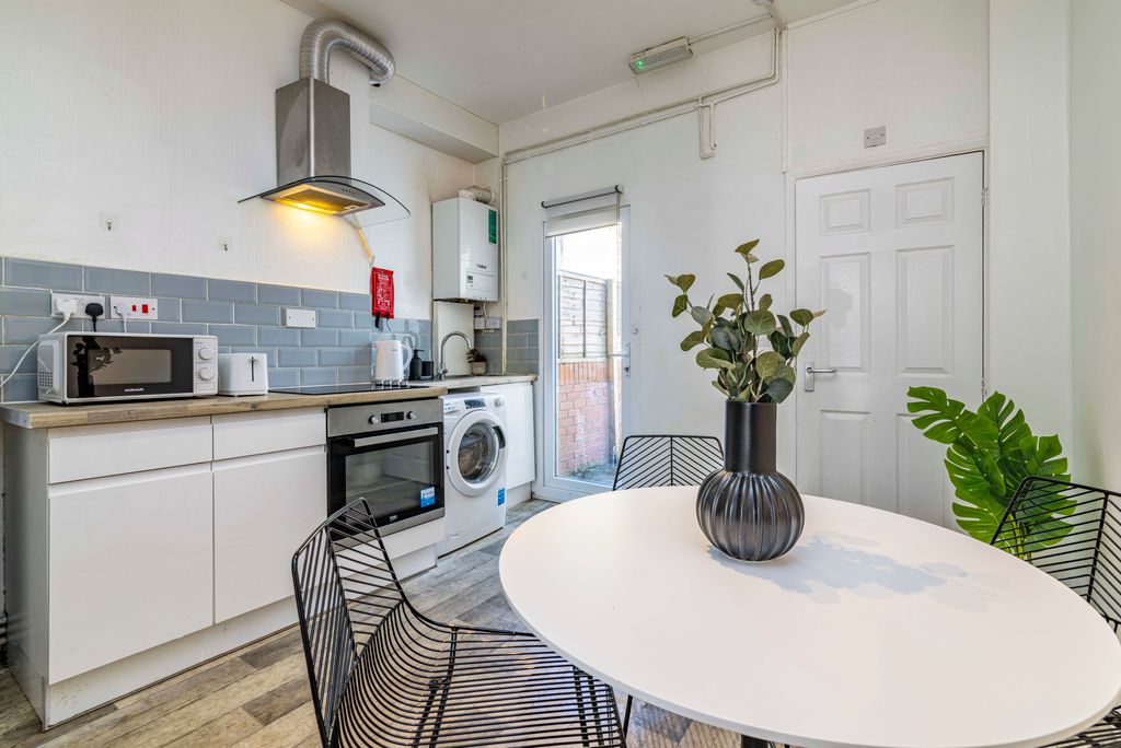 Property photo 1 of 14 23Bridlingtonstreetkitchen-1