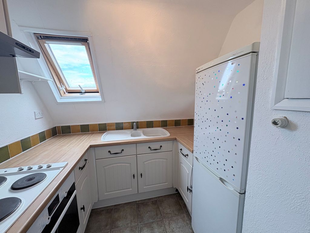 Property photo 2 of 11 9