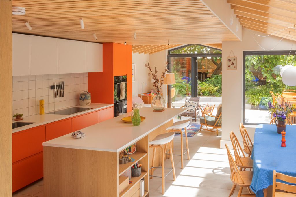 Property photo 2 of 12 Image