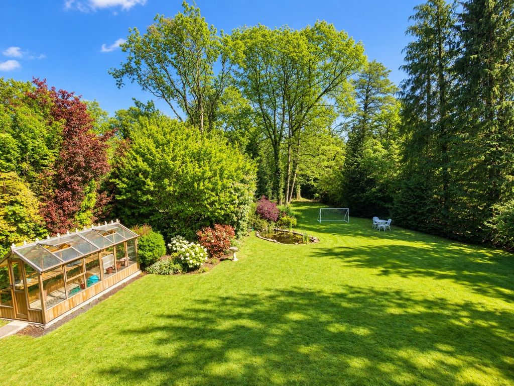Property photo 2 of 18
