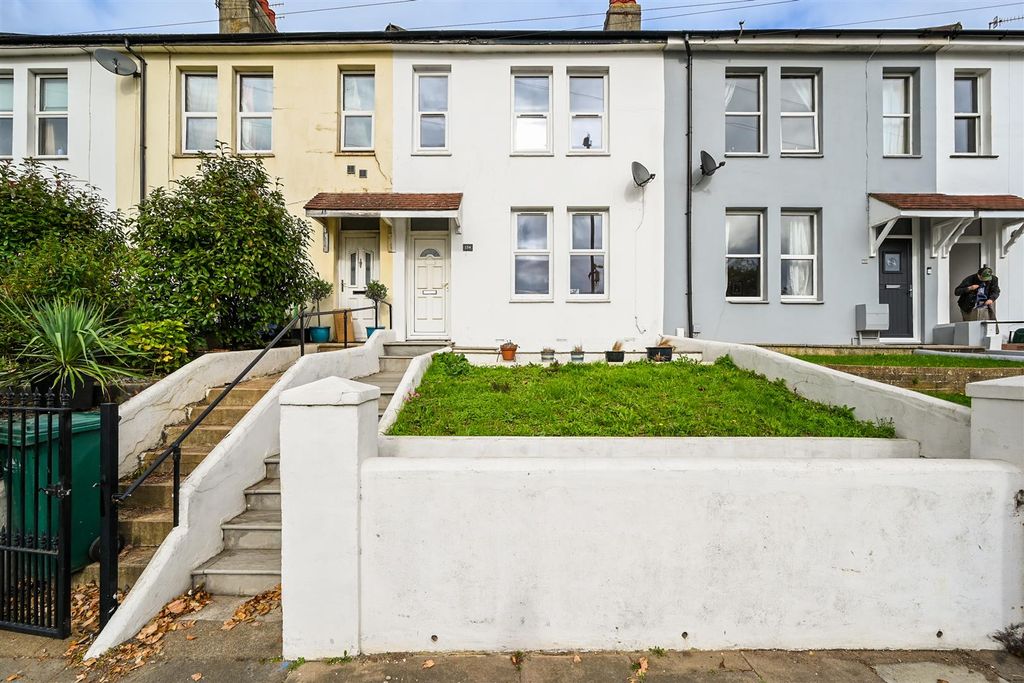 Property photo 1 of 21 Old Shoreham Rd, Bn41 (23).Jpg