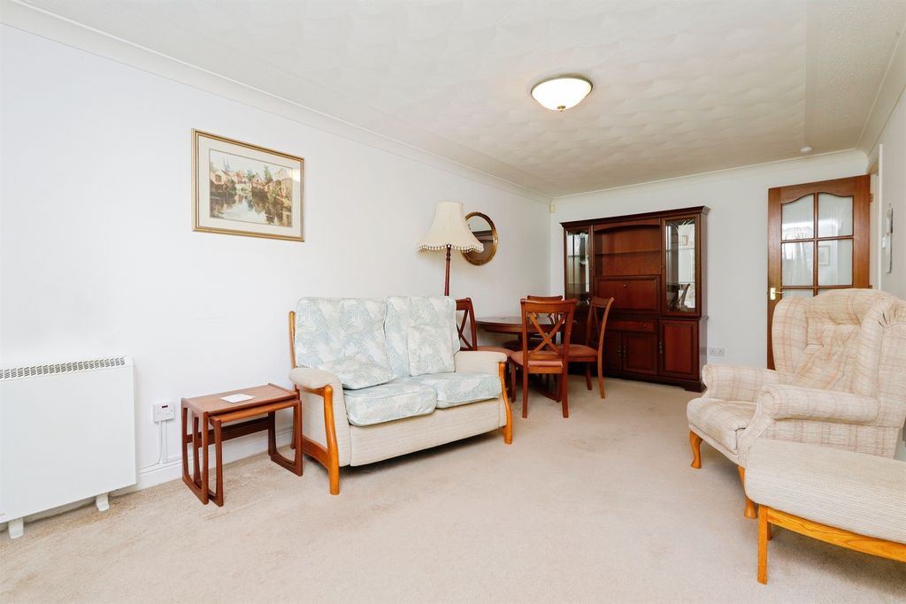 Property photo 3 of 13