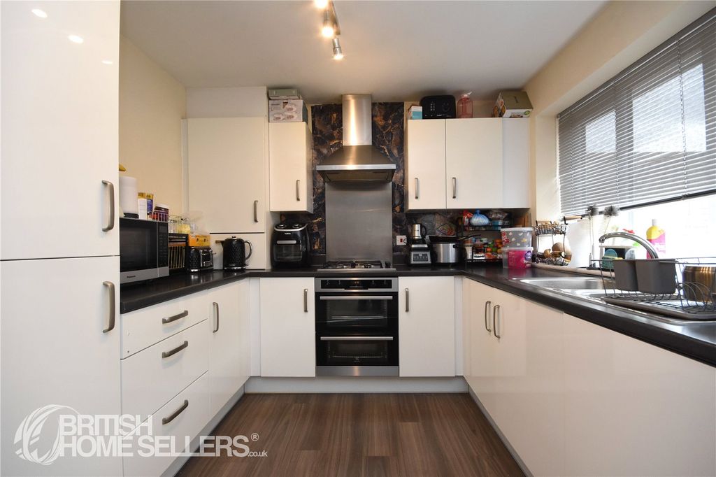 Property photo 3 of 19 Picture No. 11