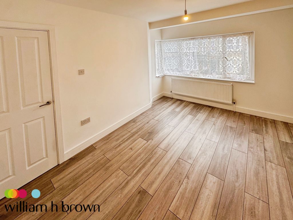 Property photo 3 of 9 View