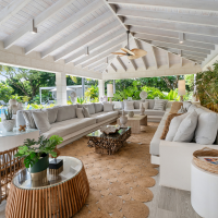 Property photo 2 of 27