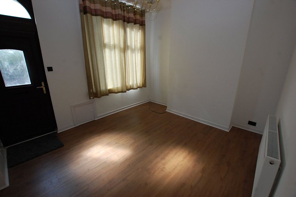 Property photo 2 of 9 Picture No. 04