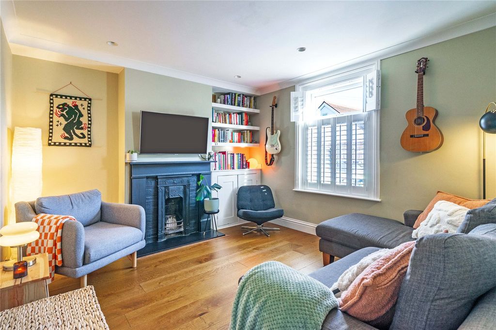 Property photo 3 of 13 Living Room