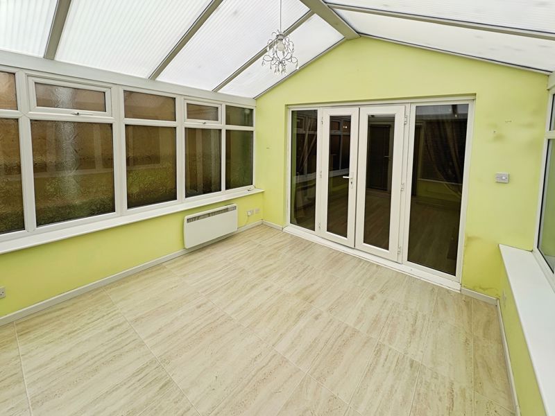 Property photo 2 of 16 Conservatory