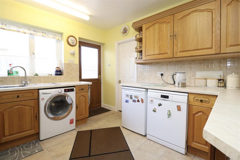 Property photo 3 of 12 Image00021.Jpeg