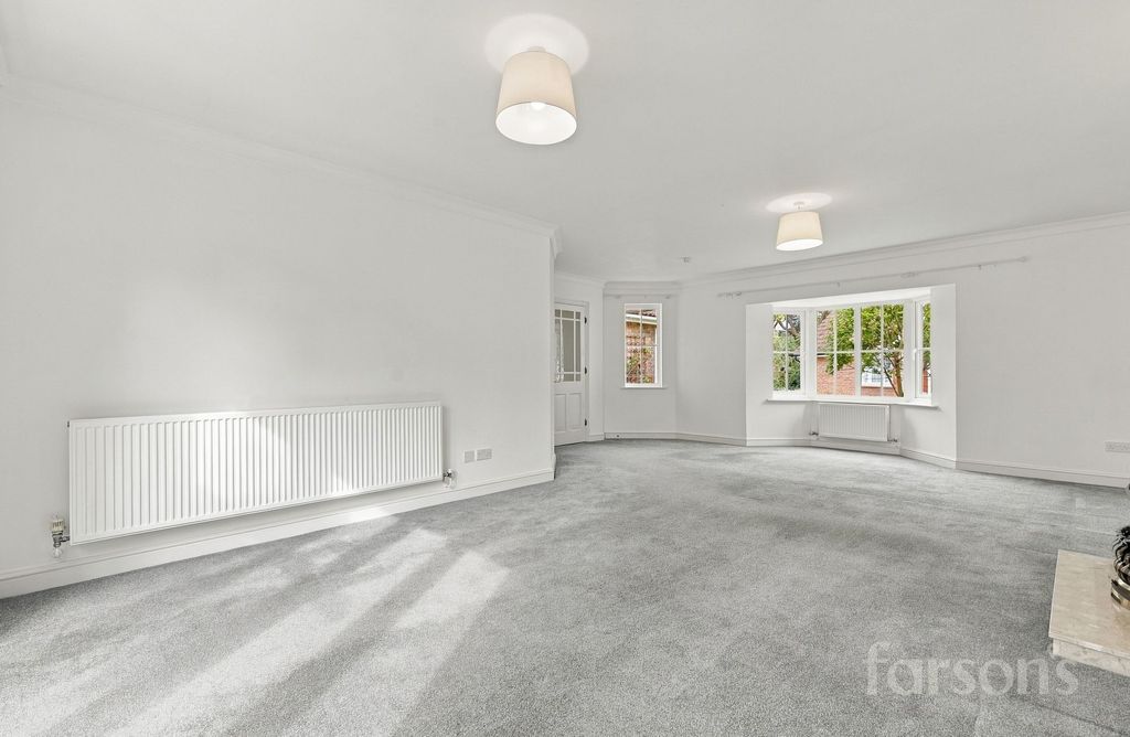 Property photo 3 of 32