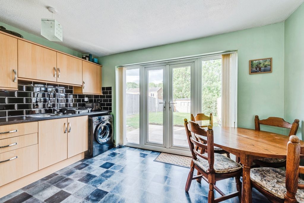 Property photo 2 of 12 Pbox-Img.Jpg