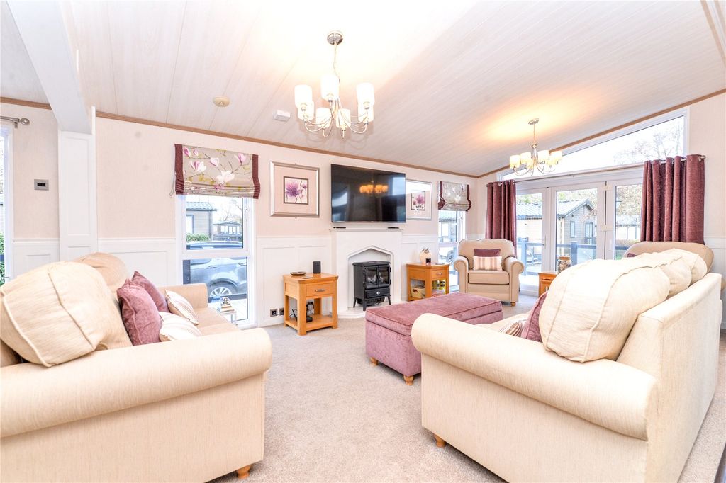 Property photo 3 of 17 Picture No. 03