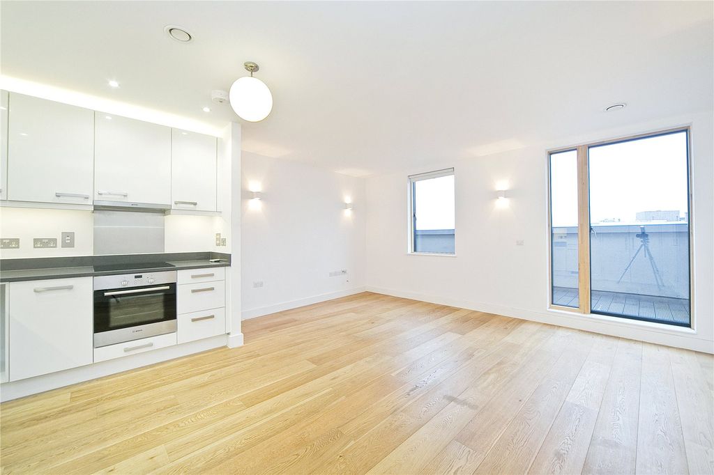 Property photo 1 of 10 Open Plan