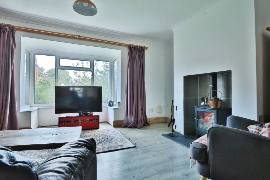 Property photo 3 of 19 4135406