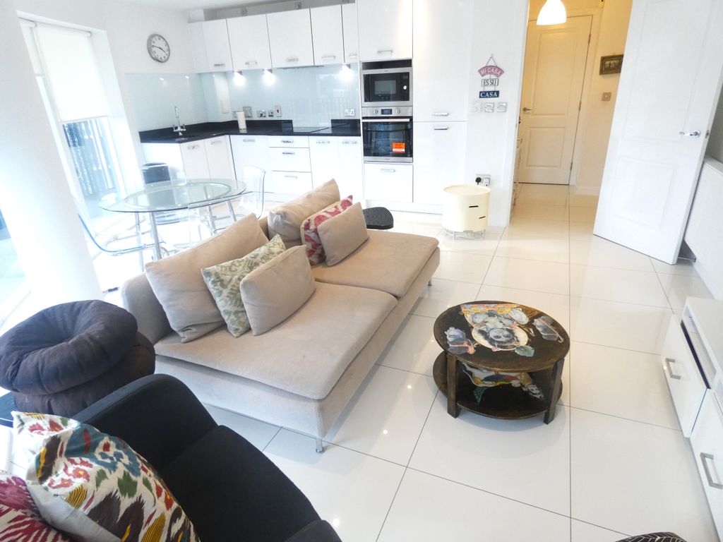 Property photo 1 of 34