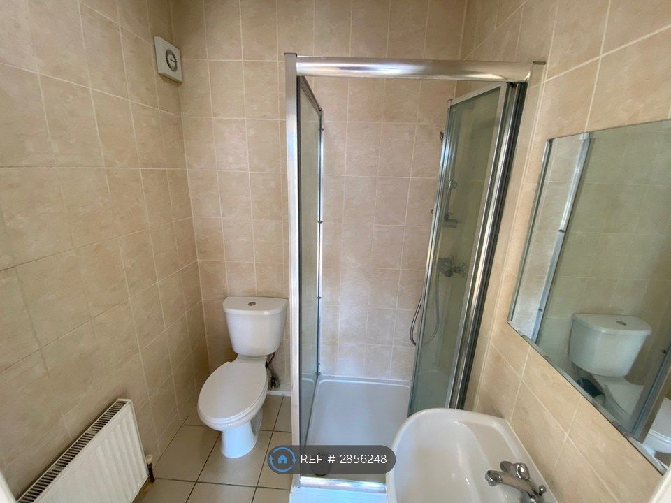 Property photo 3 of 4 Bathroom