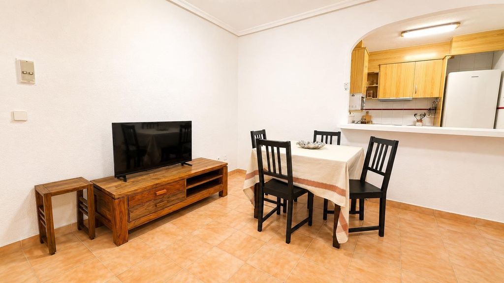 Property photo 2 of 34