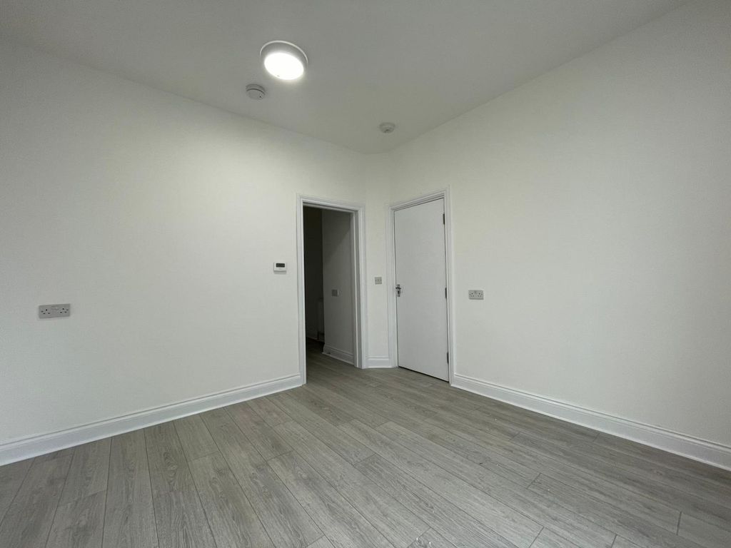 Property photo 2 of 16 Photo 2