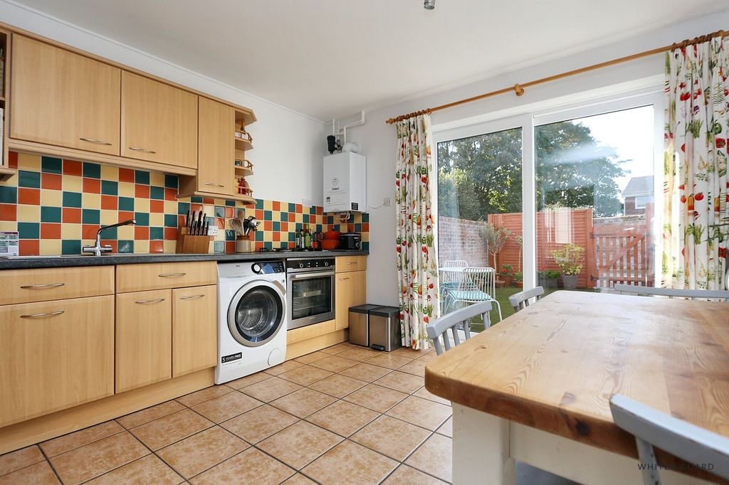 Property photo 2 of 10