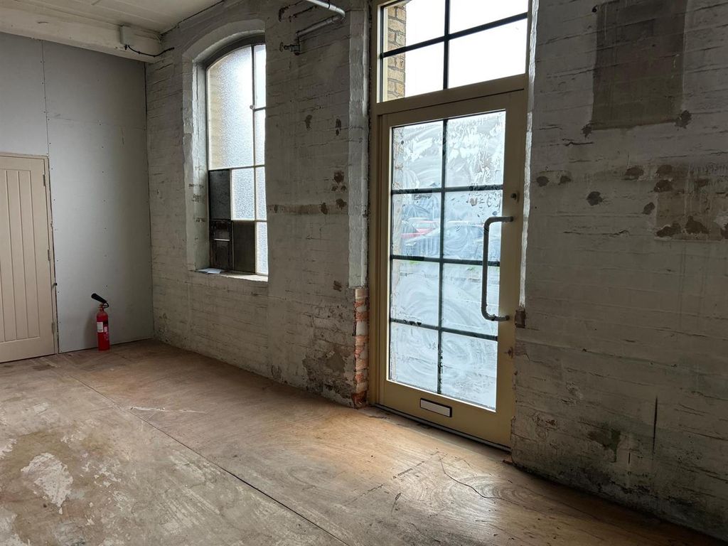 Property photo 3 of 17 Whatsapp Image 2025-12-10 At 13.36.25 (14) (1).Jpe