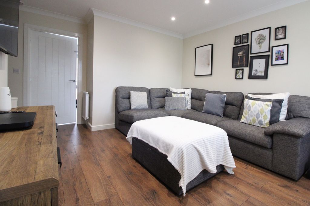 Property photo 2 of 15 B.Lo