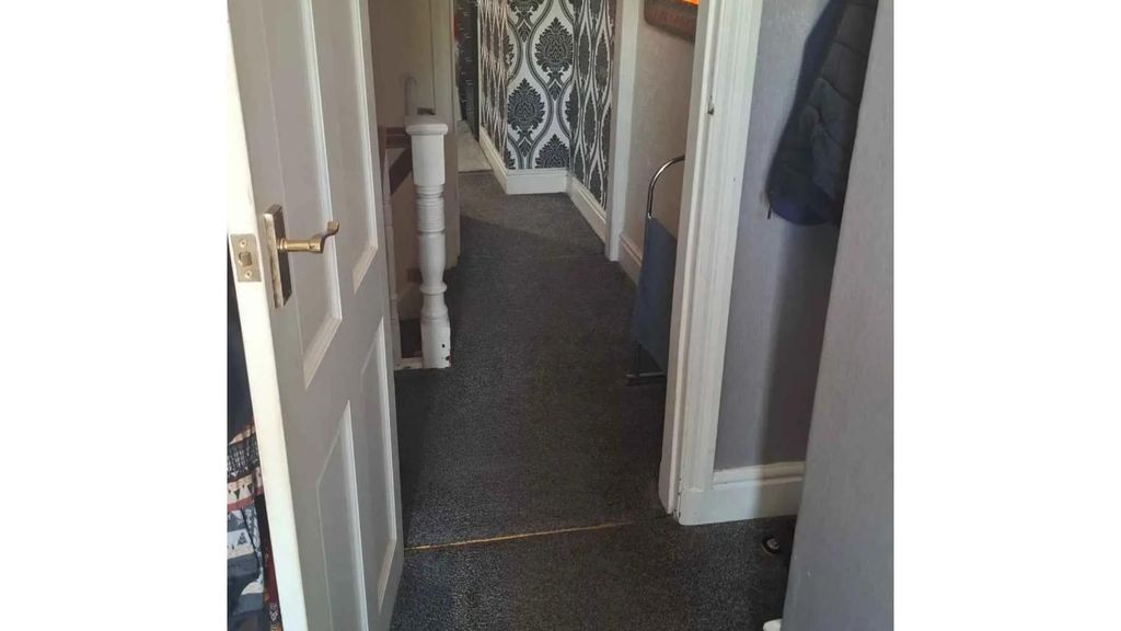 Property photo 1 of 14 Doorway