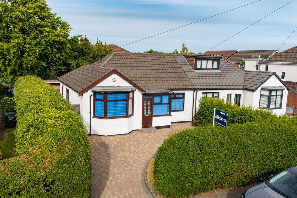 Property photo 2 of 27