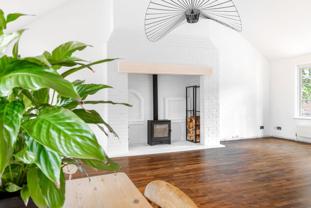 Property photo 2 of 23 A8