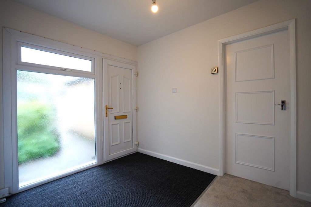 Property photo 3 of 23 Entrance