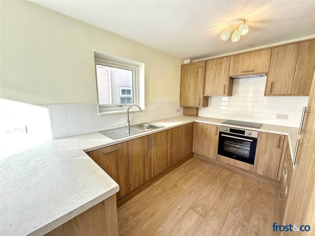 Property photo 3 of 13 Kitchen