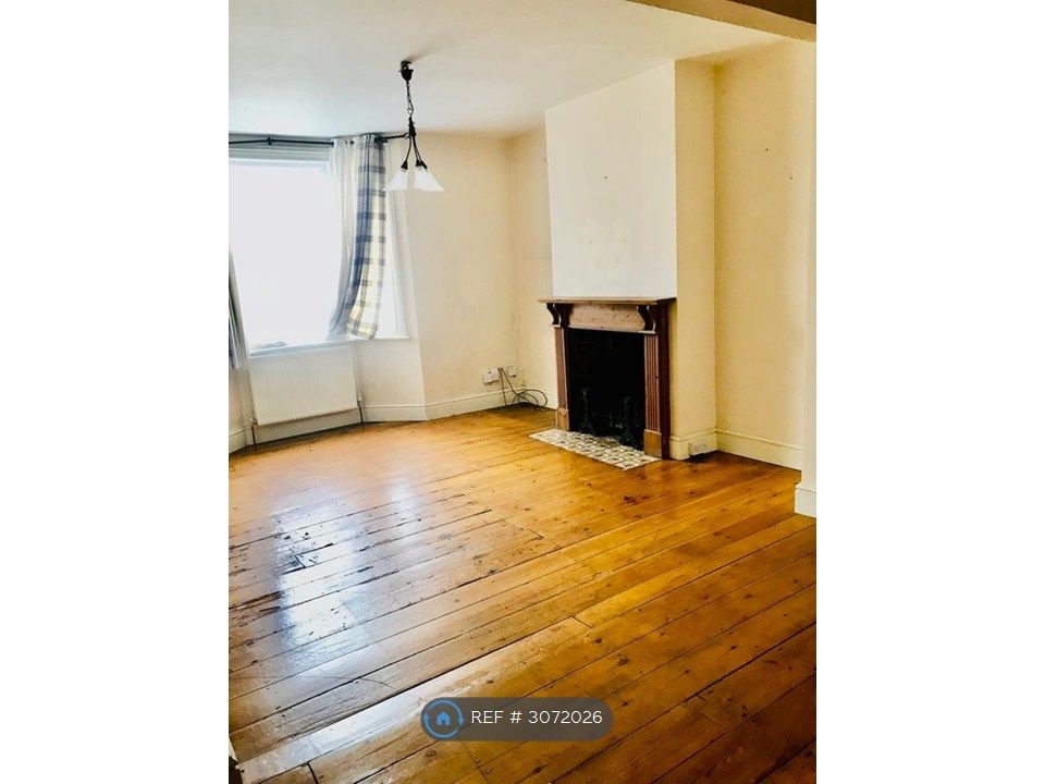 Property photo 2 of 12 Living