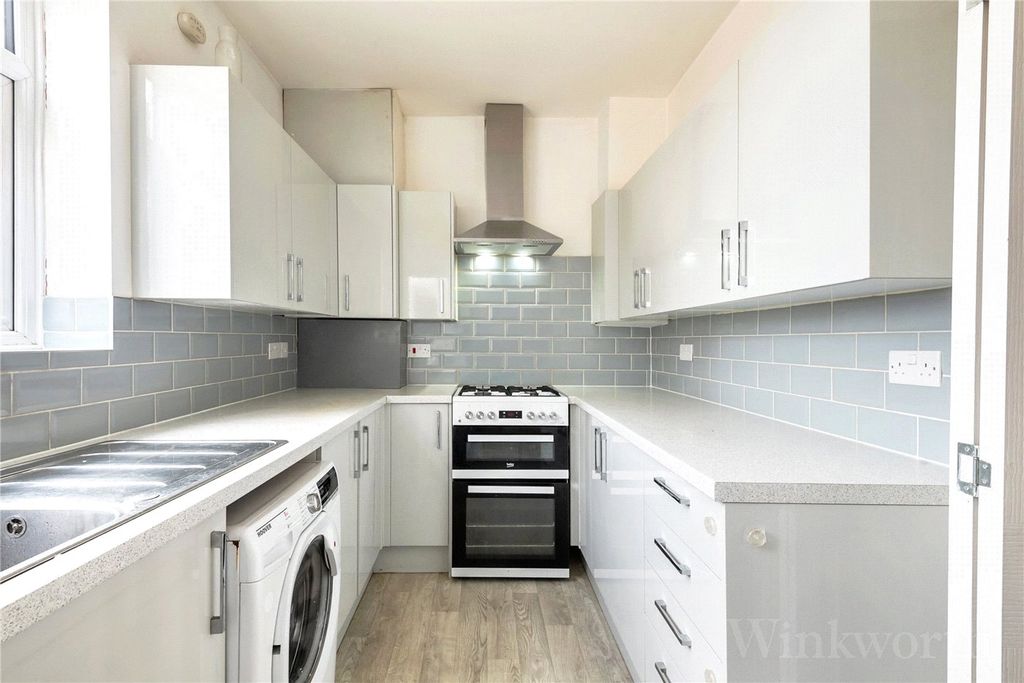 Property photo 2 of 8 Picture No. 05