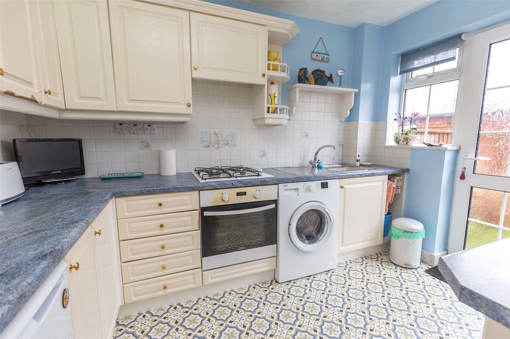 Property photo 2 of 16 Picture No. 10