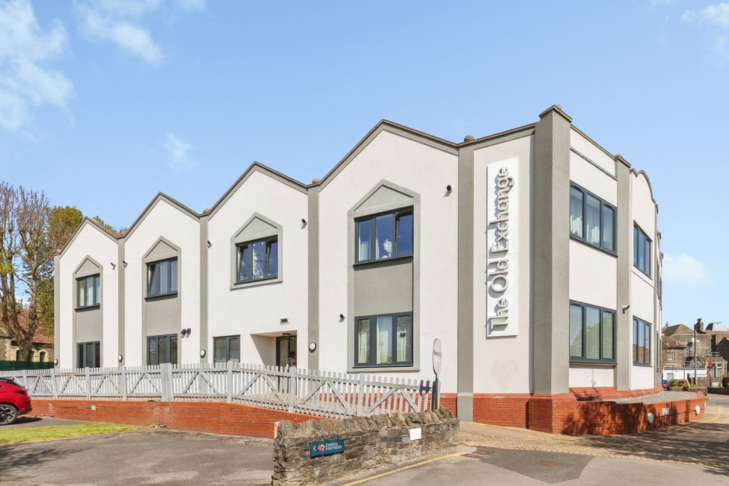 Property photo 1 of 20