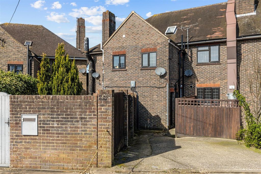 Additional image 13 of 3 bed flat for saleCommercial Square, Haywards Heath RH16