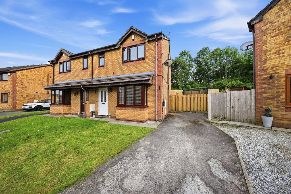 Property photo 1 of 42